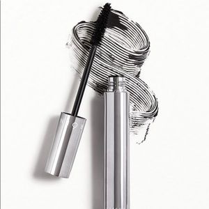 Roen Cake Lash Mascara in Black